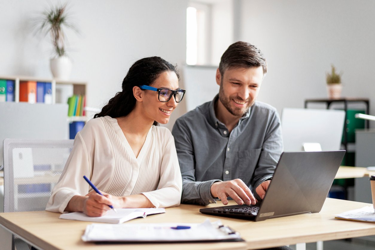 member of student learning about accounting software