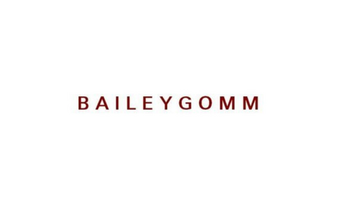 BAILEYGOMM White Logo (1)